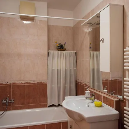 Apartment Inci